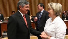 Dejan el IFE 4 consejeros; les dan 1.2 millones a cada uno como "compensación"