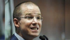 Celebra PAN salida de Virgilio Andrade y MC critica disculpas de Peña