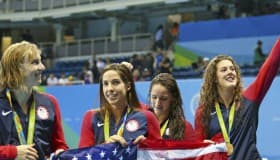 Arrolla Ledecky en los 800 metros libres; sorprende Dirado en los 200 metros dorso