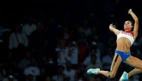 Cambia Yelena Isinbayeva la pértiga por el portafolio