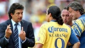 Llegan con bombos y platillos a Coapa, se van por la puerta de atrás