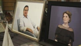 Pinturas, retratos, libretas, rines, paquetes escolares y más... en la bodega de los Duarte (Fotos)