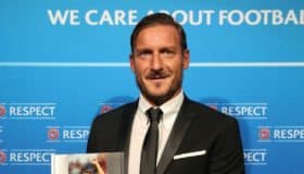 Reconoce UEFA la trayectoria de Francesco Totti (Video)