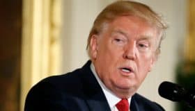 Sí hay riesgo de que Trump inicie una guerra para desviar atención del Rusiagate: embajador Berruga (Video)