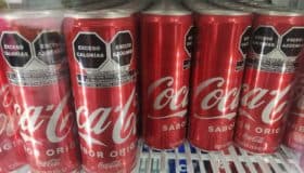 Proponen aumentar de 1.2 a 5 pesos impuesto por litro de refresco