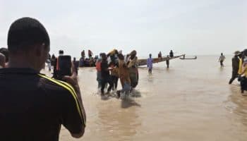 Ascienden a 46 los muertos en un naufragio en el noroeste de Nigeria