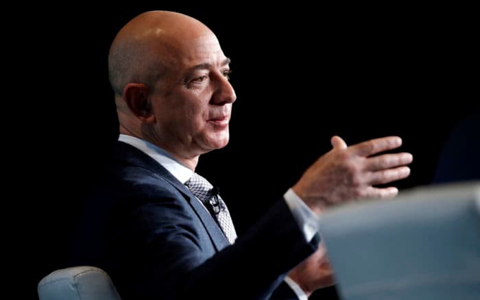Jeff Bezos estaría cerca de ser copropietario del Liverpool