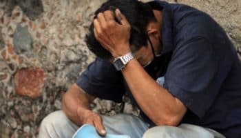 “Si mañana te quedas sin chamba, mañana te quedas en la calle”:  analista | Entérate