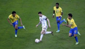 Chocan Brasil y Argentina en Sao Paulo | Video