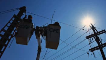 Aristegui en Vivo: Debaten por Reforma Eléctrica; Papa se dice avergonzado por abusos en Francia; Pandora Papers y más