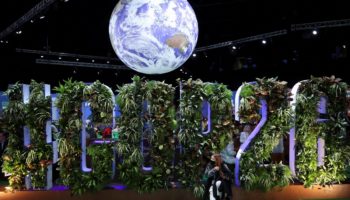 COP26: Nuevo borrador de acuerdo debilita exigencia para que países abandonen carbón y fósiles