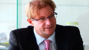 'El roedor', un libro que exhibe a Andrés Roemer como acosador y describe sus despilfarros cuando fue diplomático