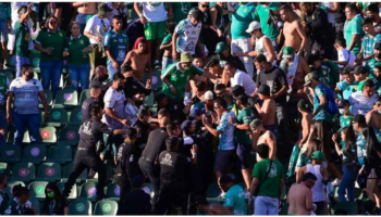 Castigan a la barra del León por bronca y gritar "asesinos" a jugadores del Querétaro | Video