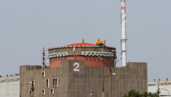 Ucrania anuncia reconexión de un reactor de su central nuclear de Zaporiyia