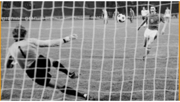 Otros cracks que hicieron el oso al cobrar un penal a lo Panenka | Video