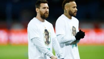 Realiza PSG un homenaje a Pelé en el Parque de los Príncipes | Video