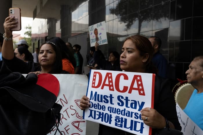 Plan de regularización migratoria de Biden tendrá 'impacto en el mapa electoral': Rendón | Video