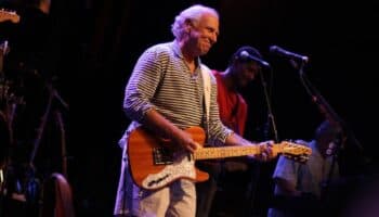 Fallece el cantante Jimmy Buffet, quien convirtió la vida playera en un imperio
