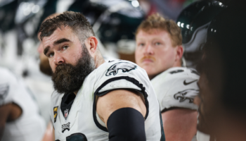 NFL: Jason Kelce habría anunciado su retiro tras paliza de Buccaneers | Video