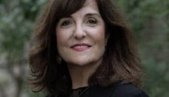 “Necesitamos reaprender a tratar a las víctimas de abuso”: Elvira Lindo