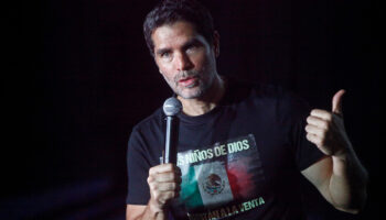 Eduardo Verástegui se registra como candidato independiente y acusa al INE de 'corrupto'