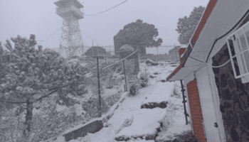 Videos | Nieve cubre de blanco partes de CDMX y Valle de Toluca