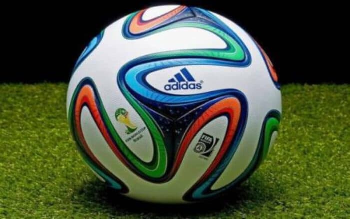 Subastarán uno de los balones de la Final del Mundial Brasil 2014