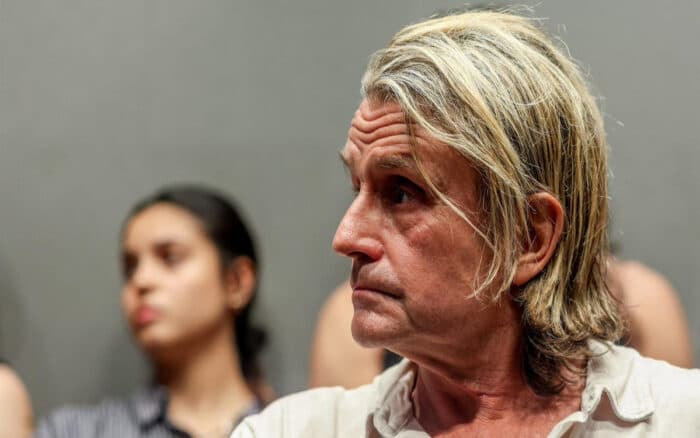 Exhiben abogados de Nacho Cano intento de extorsión de becaria