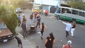 Taxistas arrollan a vecino en el Ajusco y tratan de darse a la fuga