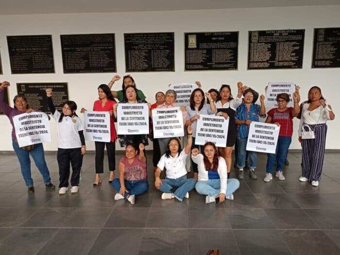Mujeres protestan contra extinción del Instituto de la Mujer en Morelos