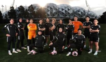 Afganas pierden en la cancha, pero ganan fuera de ella