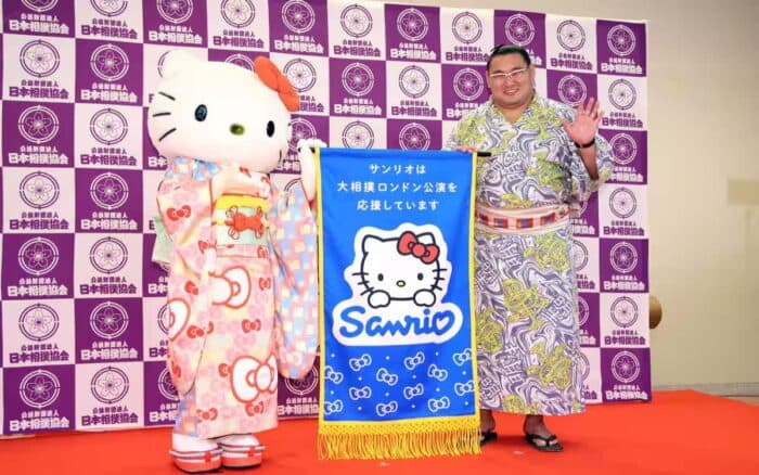 Hello Kitty es la 'embajadora' del Gran Torneo de Sumo en Londres | Video