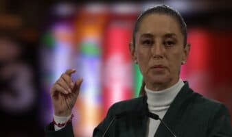 Sheinbaum defiende IEPS a refrescos como medida de salud pública