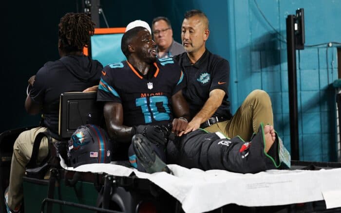 NFL: Tyreek Hill, operado de la rodilla izquierda, volverá hasta 2026 | Video