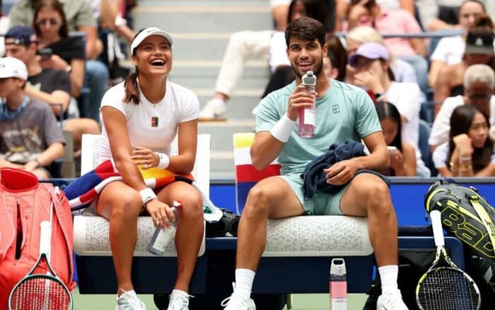 Raducanu se baja de la exhibición en EE.UU. junto a Alcaraz