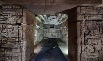 Descubren tumba milenaria zapoteca en Oaxaca