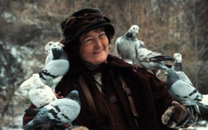 Muere Brenda Fricker, la actriz detrás de 'La mujer de las palomas' en Mi pobre angelito 2