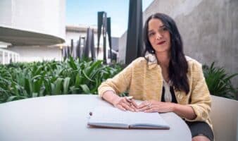 Alma Delia Murillo gana el Premio Narrativa Colima 2026