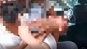Policía salva a niño inconsciente en el interior de un vehículo | Video