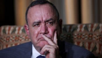 Presidente de Guatemala asegura que respetará su periodo constitucional