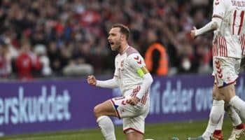 Vuelve Christian Eriksen adonde sufrió un paro cardíaco y redondea goleada vikinga | Video