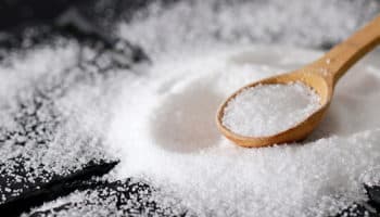 El consumo excesivo de sal puede provocar daño cardiovascular: ISSSTE