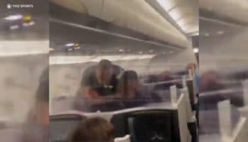 Mike Tyson golpea a pasajero que lo molestaba | Entérate