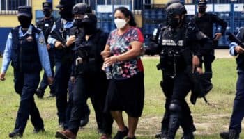 Cae jefa del narcotráfico en Honduras; matan a uno de sus hijos en “intenso enfrentamiento”