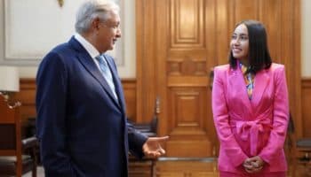 AMLO propone a Katya Echazarreta para futuras misiones durante reunión con NASA