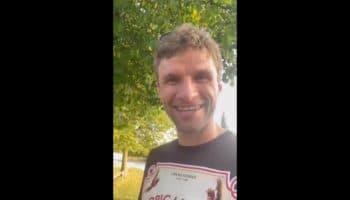 "Mr. Lewangoalski, nos vemos en Munich": Thomas Müller | Video