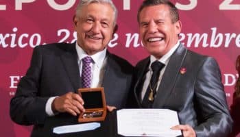 AMLO reconoce a los mejores deportistas de México