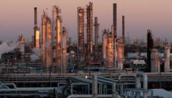 Reportan fuga de químicos en planta Deer Park: Dos muertos