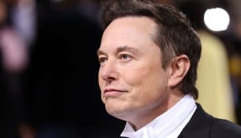 Pruebas en animales de compañía de Musk podrían causarles sufrimiento