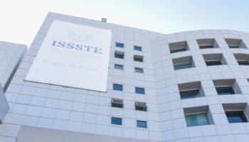 Especialista asegura inviabilidad financiera a pensiones; Miembro de CNTE "tiene otros datos": Debate | Video